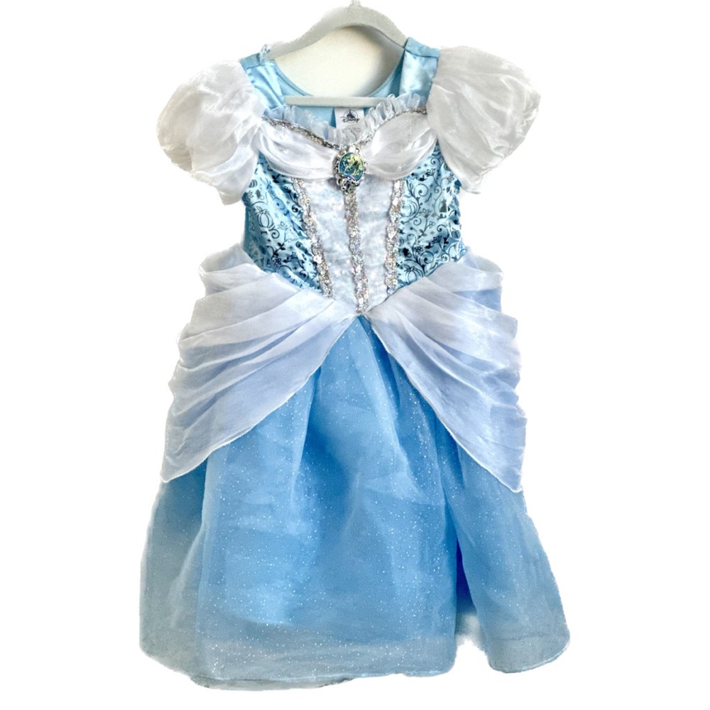 Disney Princess Cinderella Costume. Size 4. Well loved but good condition.